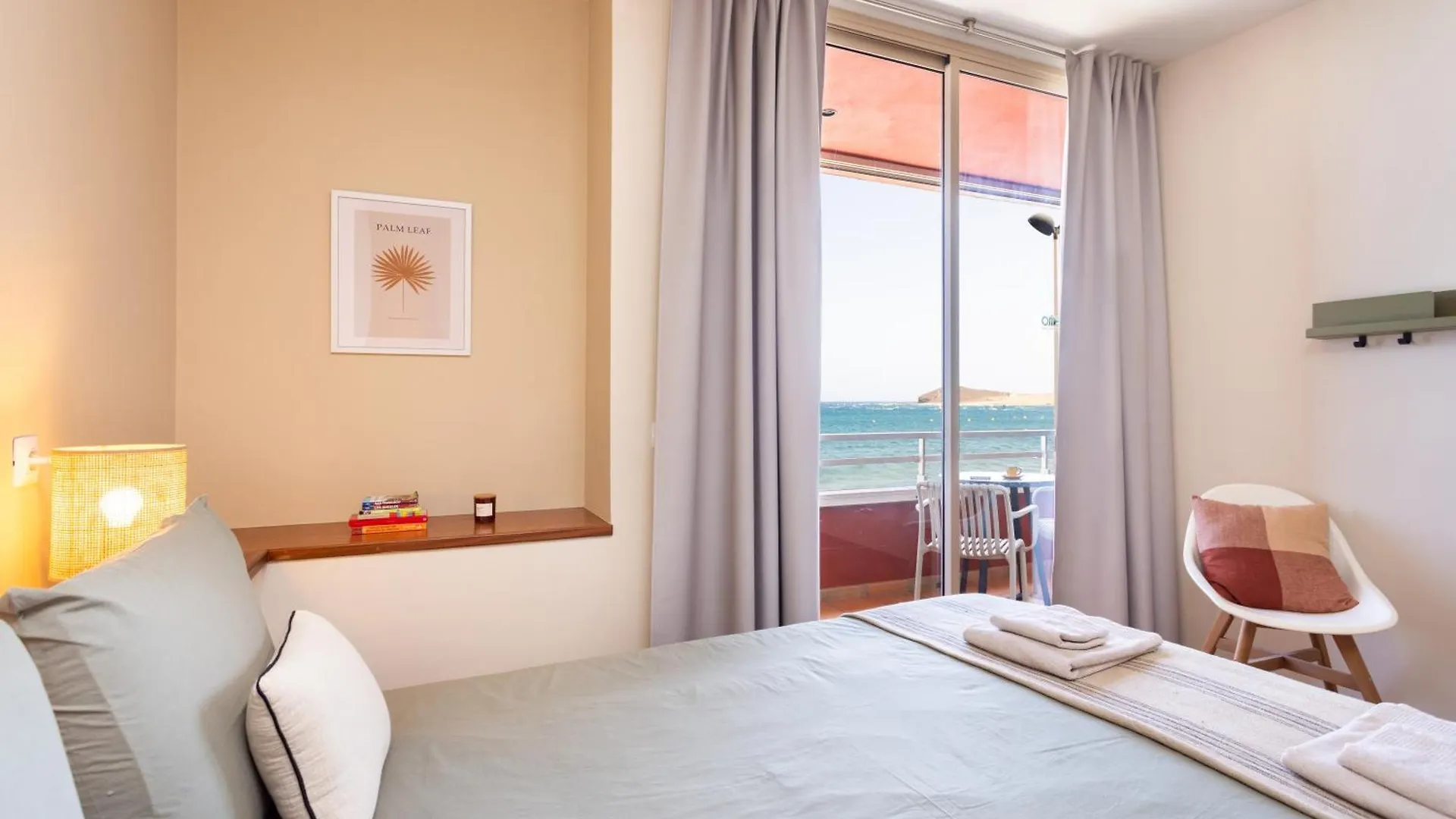 Spectacular Beachfront Loft-Style Casa Corina II El Médano