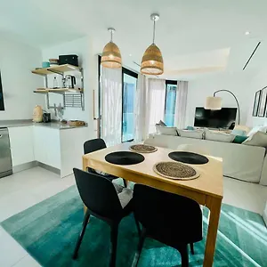 A Brand New 60m From The Ocean :) Apartamento